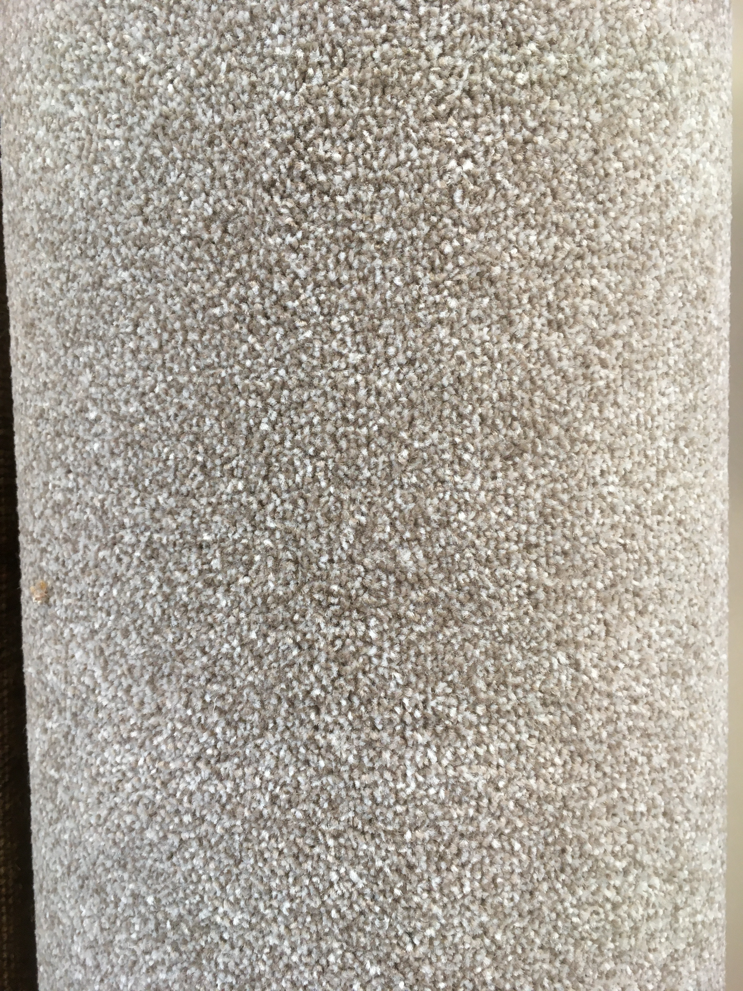 Flecked Pale Grey Man-made 5.4 x 4 m