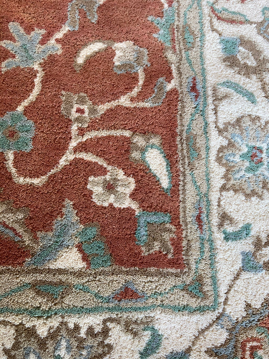 Classic 100% Wool Oriental style rug