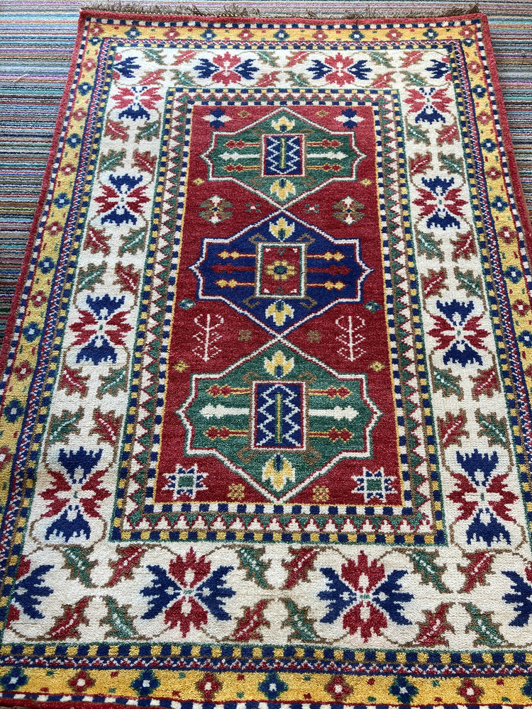 Hand Knotted 100% Wool Coloured Rug 120 x 180 cm