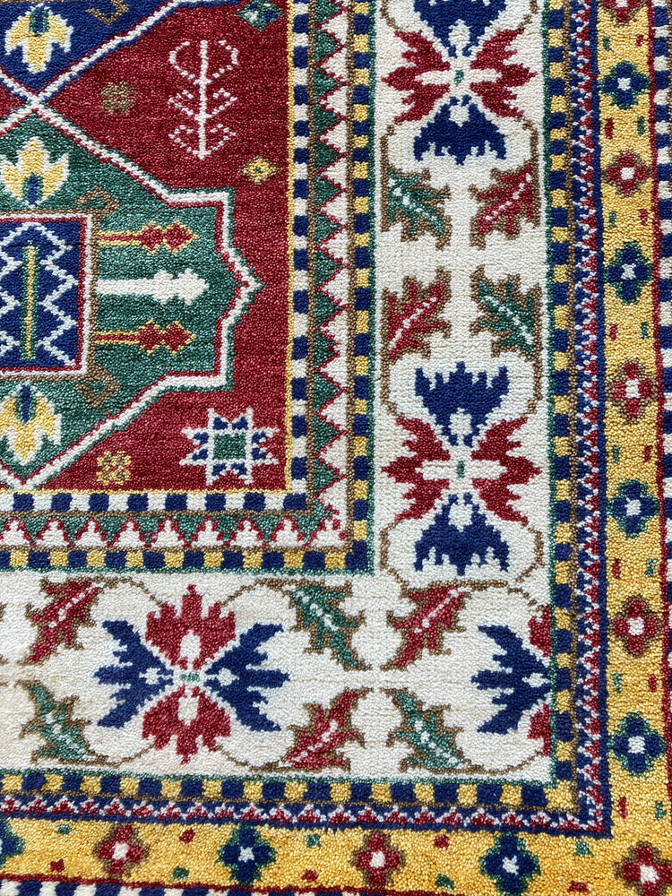 Hand Knotted 100% Wool Coloured Rug 120 x 180 cm