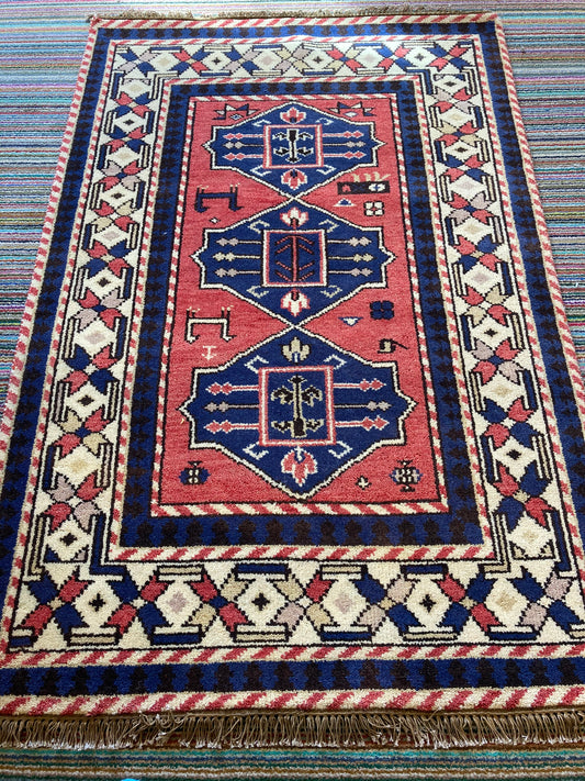 Hand Knotted 100% Wool 120 x 180 cm Rug