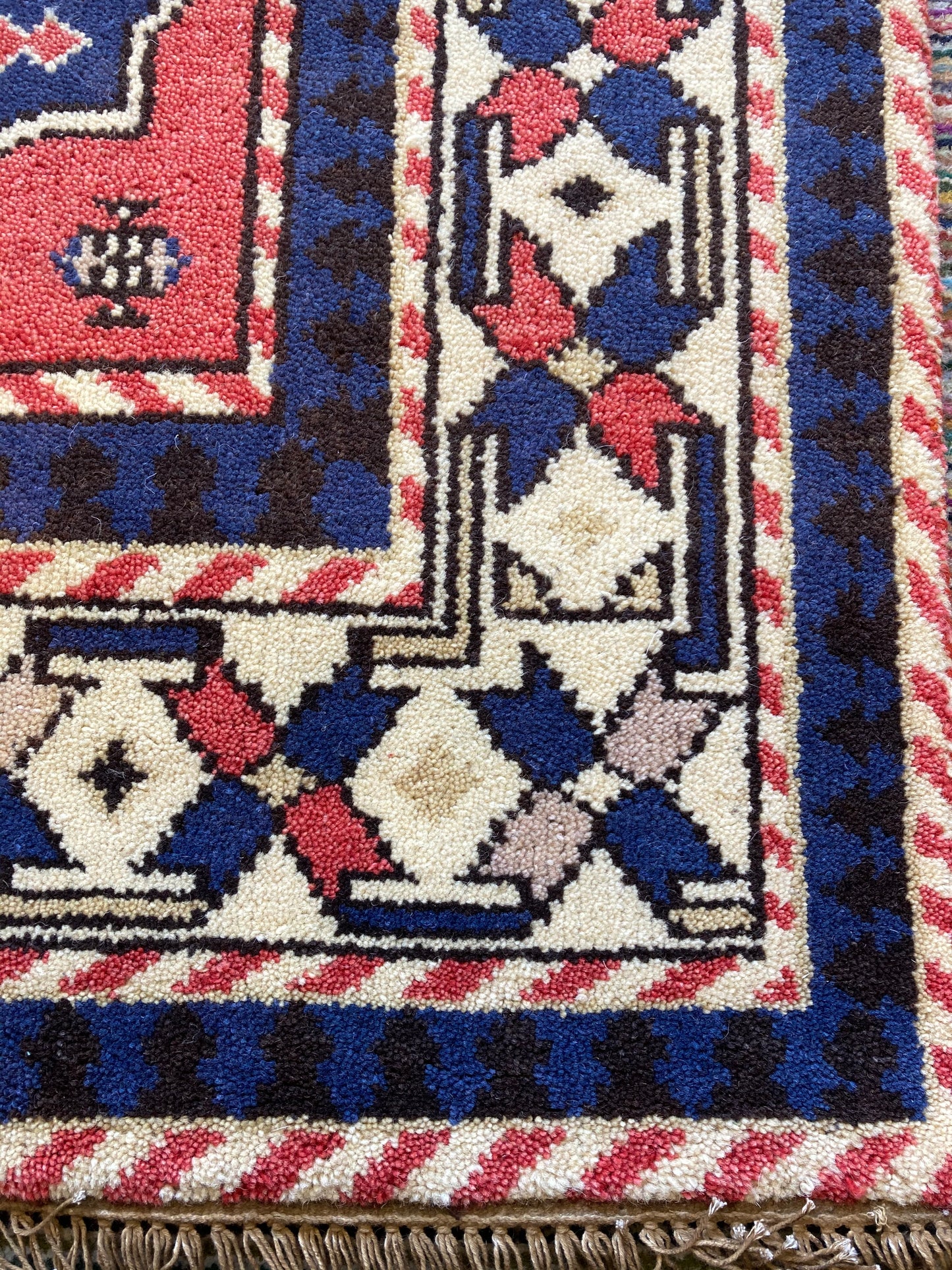 Hand Knotted 100% Wool 120 x 180 cm Rug