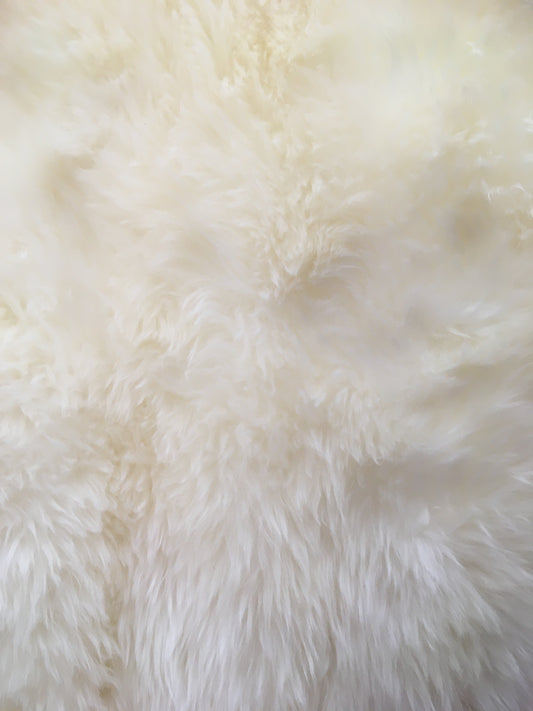 Natural Sheepskin Rug 120 x 180 cm