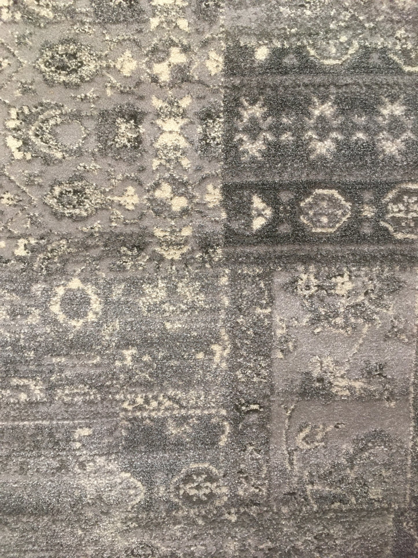 Pale Grey/Cream Man made 120 x 170 cm