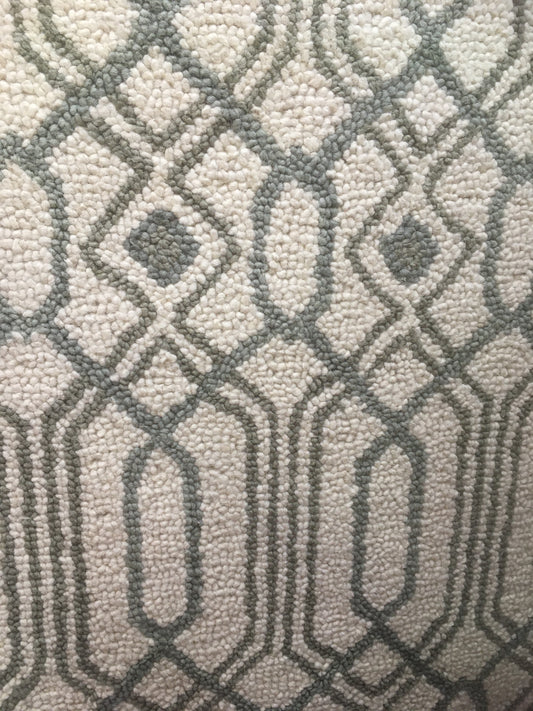 Grey and White Geometric 100%  Wool 120 x 170 cm
